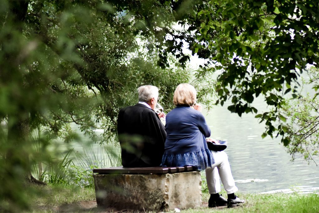 Petits plaisirs gourmands pour les résidents en EHPAD.