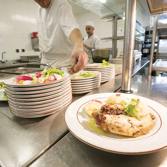 Resto-troc : un équipement pour servir davantage de repas solidaires